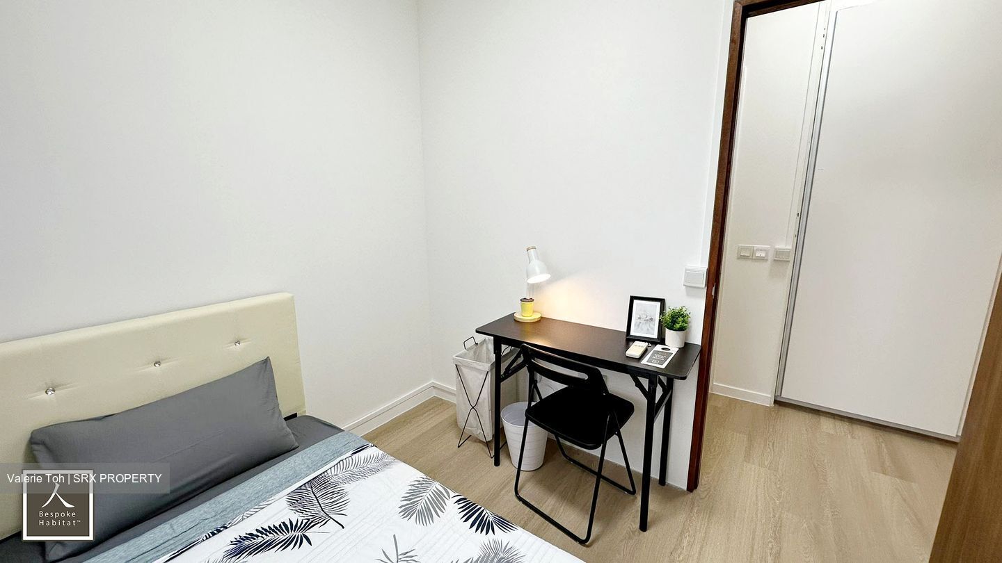 The Lakefront Residences (D22), Condominium #553100331